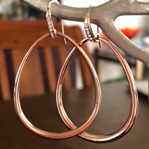 Retired Stella and Dot Rose Gold Goddess Earrings